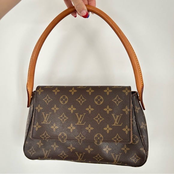 Louis Vuitton Mini Looping - Picture 2 of 14